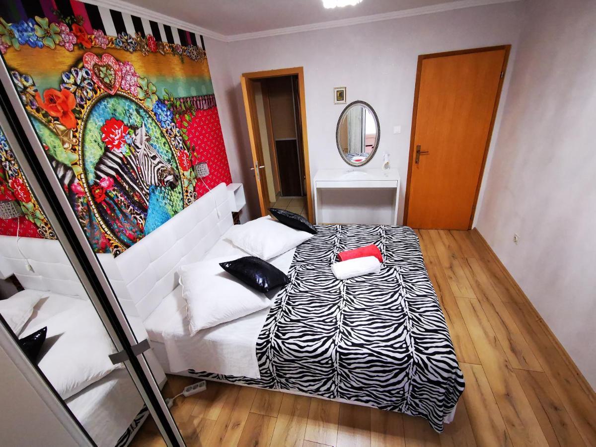 Villa Bose- Apartmani Luka Sodan Brela Exterior foto